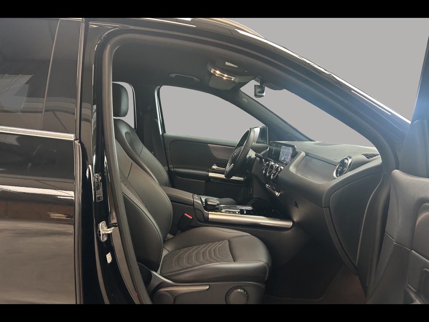 Image MERCEDES-BENZ GLA 200 163ch Business Line 7G-DCT