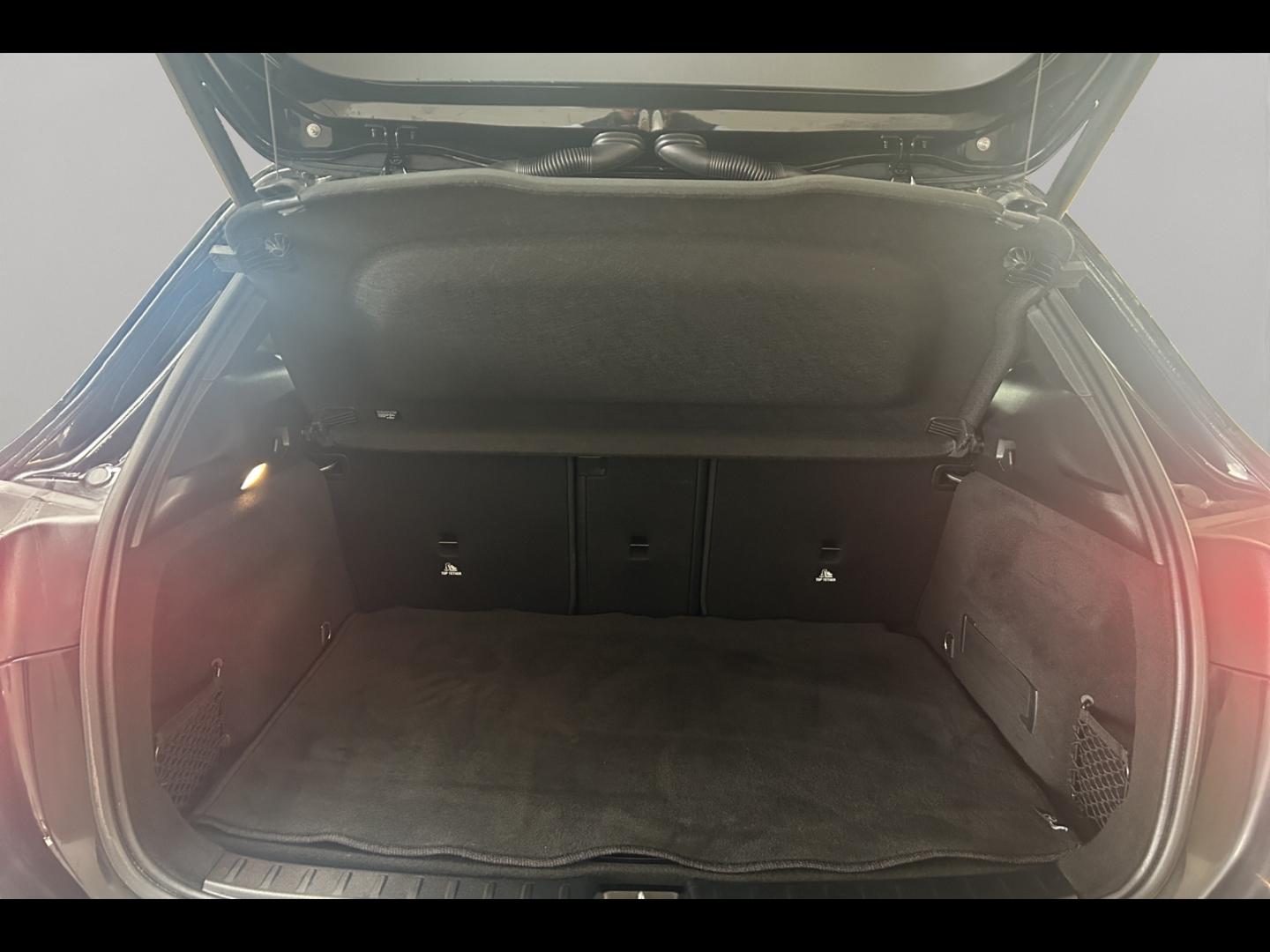 Image MERCEDES-BENZ GLA 200 163ch Business Line 7G-DCT
