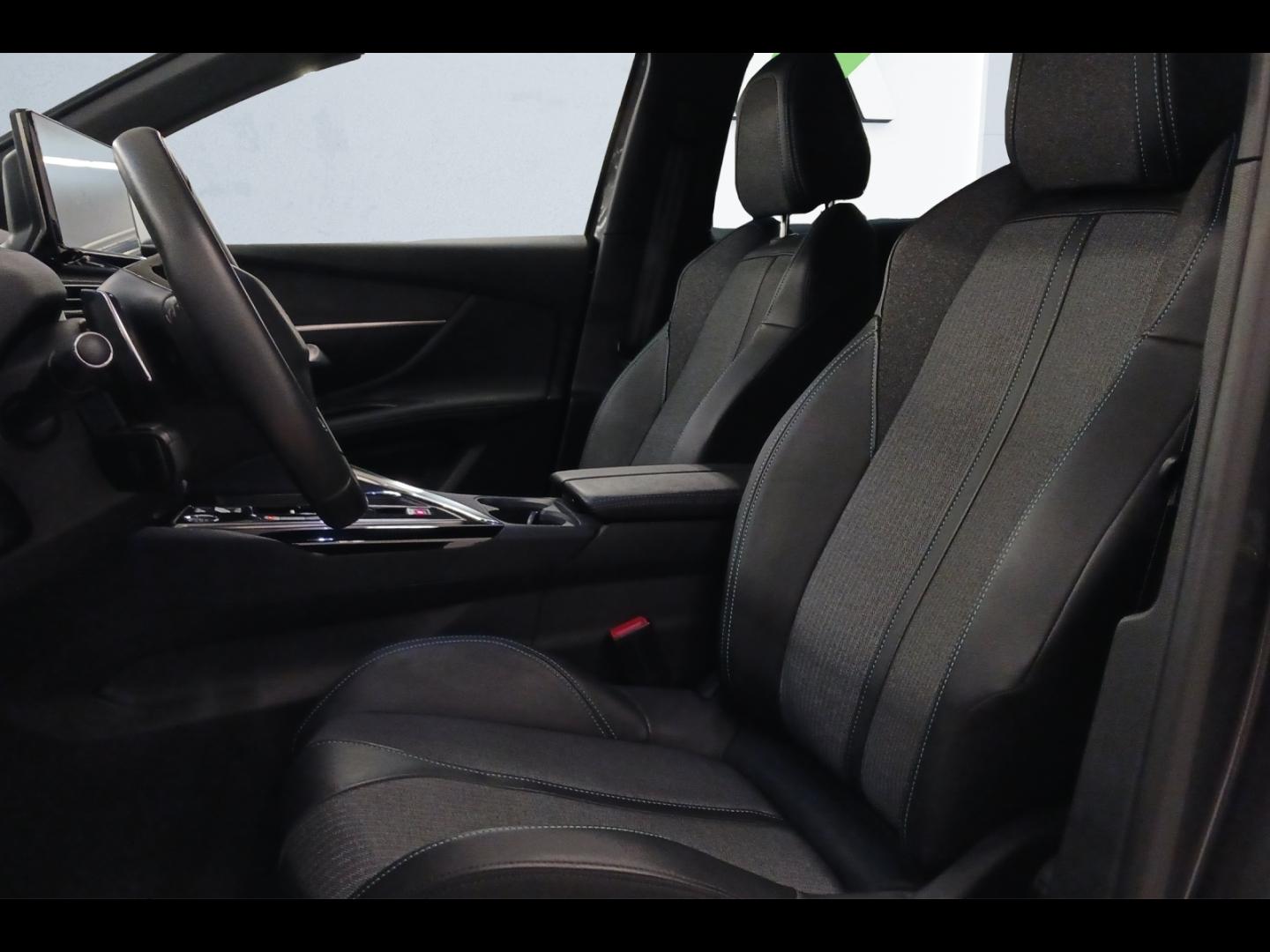 Image PEUGEOT 3008 Hybrid 136ch Allure Pack e-DCS6