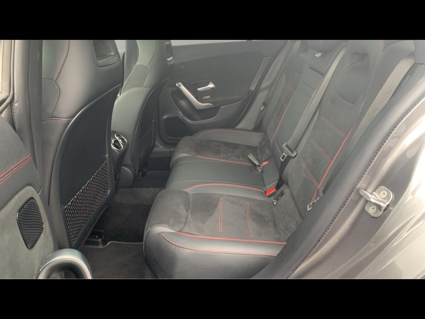 Image MERCEDES-BENZ CLA 200 d 150ch AMG Line 8G-DCT 8cv