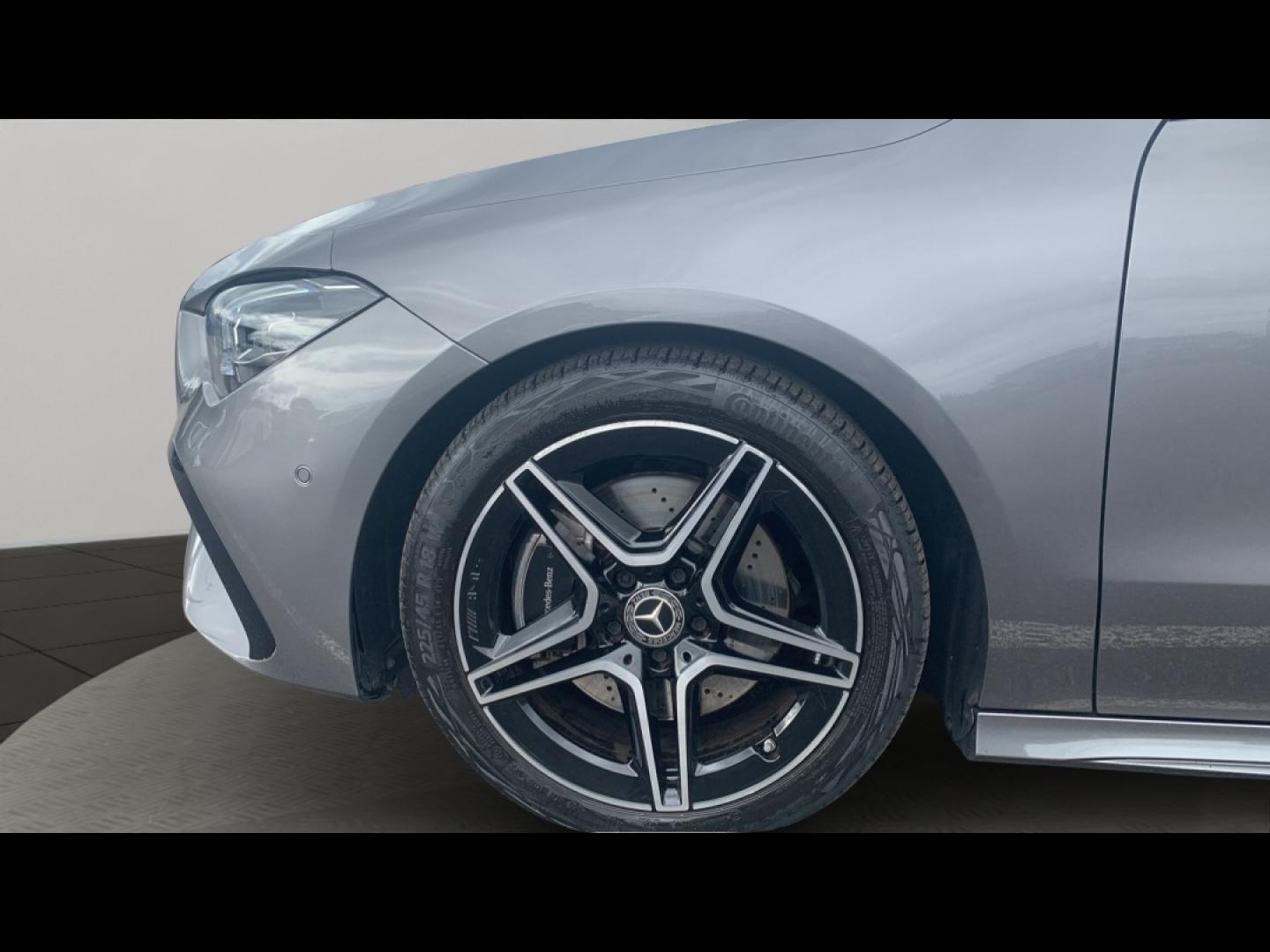 Image MERCEDES-BENZ CLA 200 d 150ch AMG Line 8G-DCT 8cv
