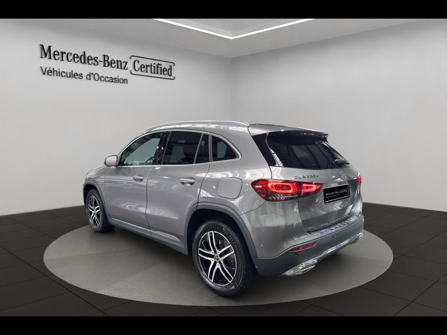 Image MERCEDES-BENZ GLA 250 e 160+102ch Business Line 8G-DCT
