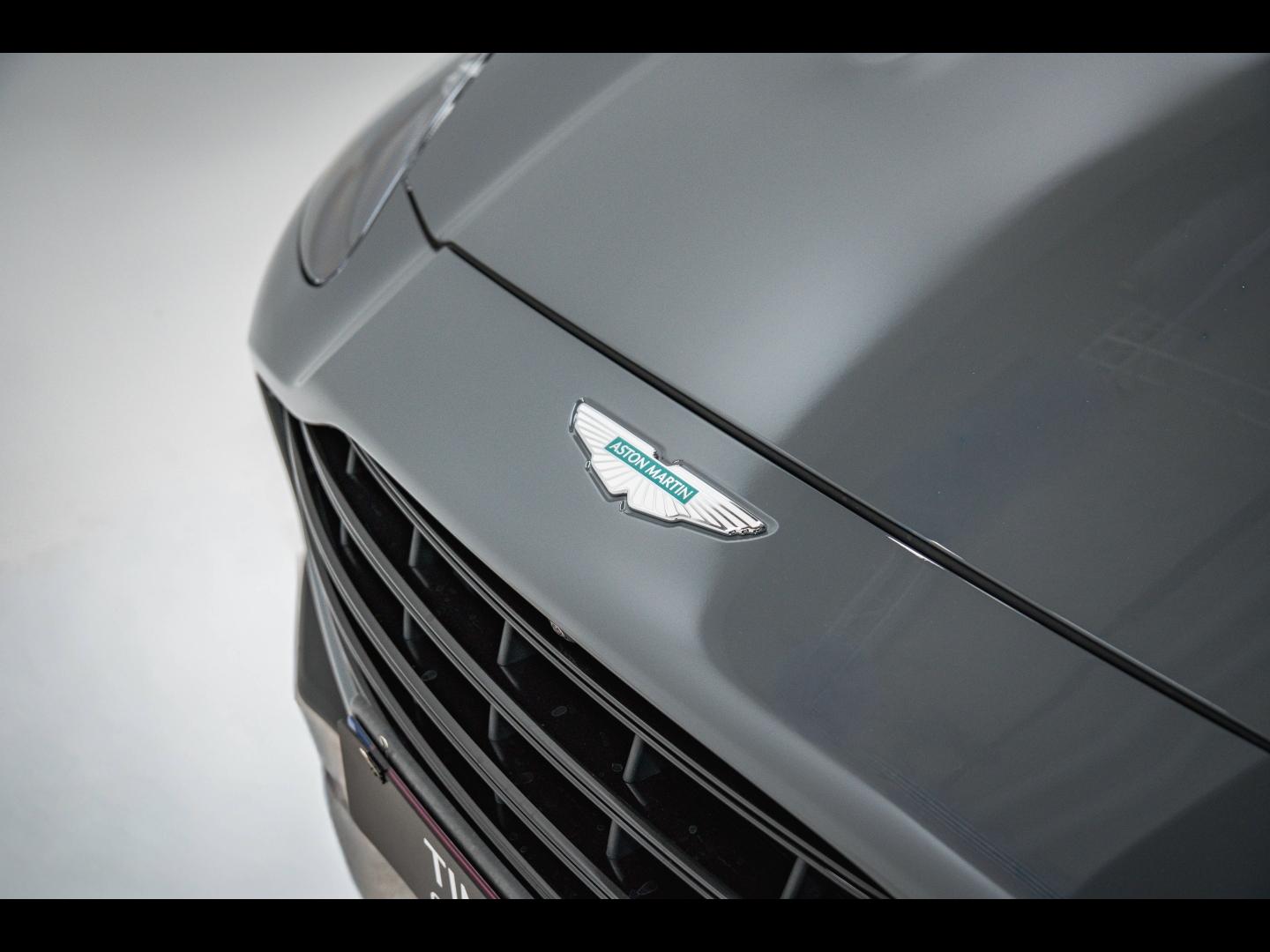 Image ASTON MARTIN Dbx 707 CV