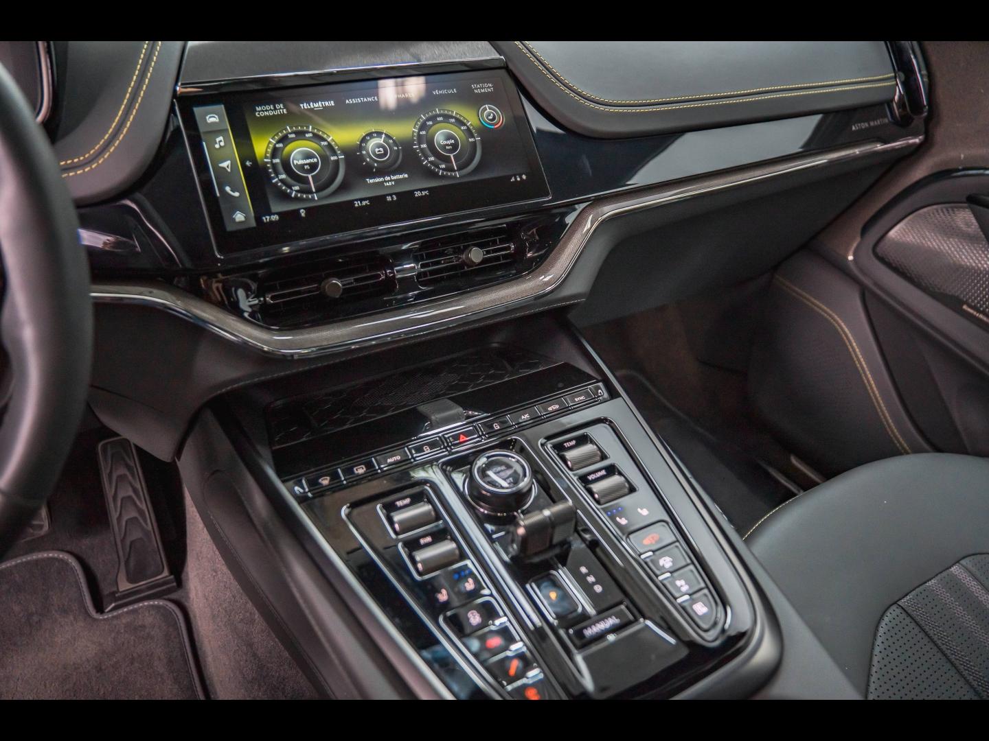 Image ASTON MARTIN Dbx 707 CV