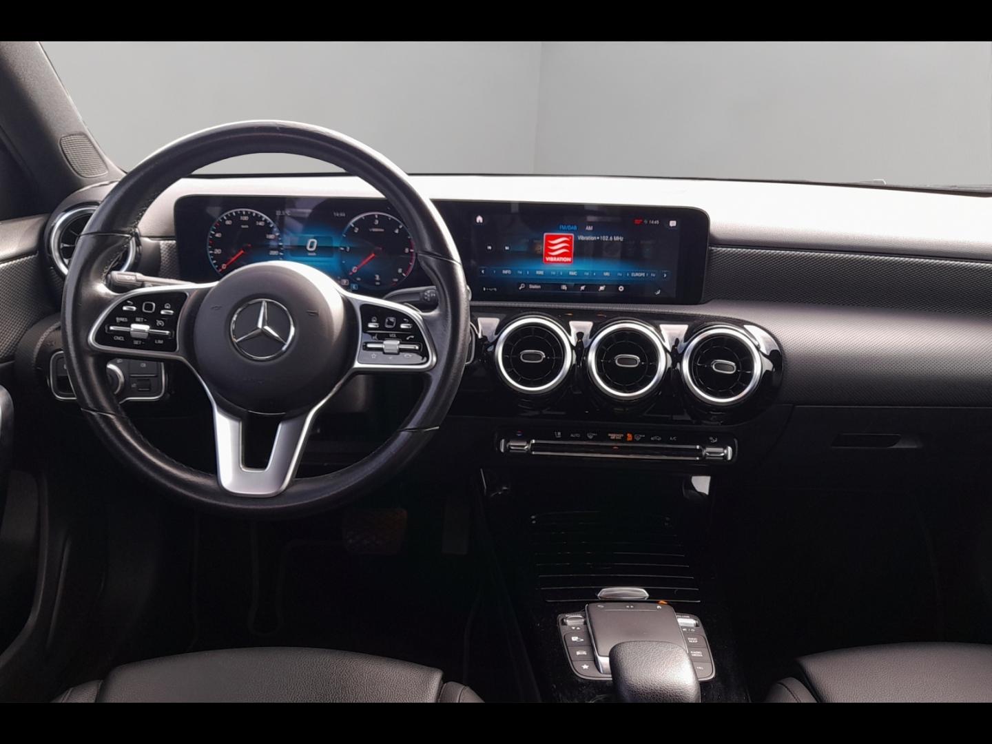 Image MERCEDES-BENZ Classe A 180d 116ch Progressive Line 8G-DCT