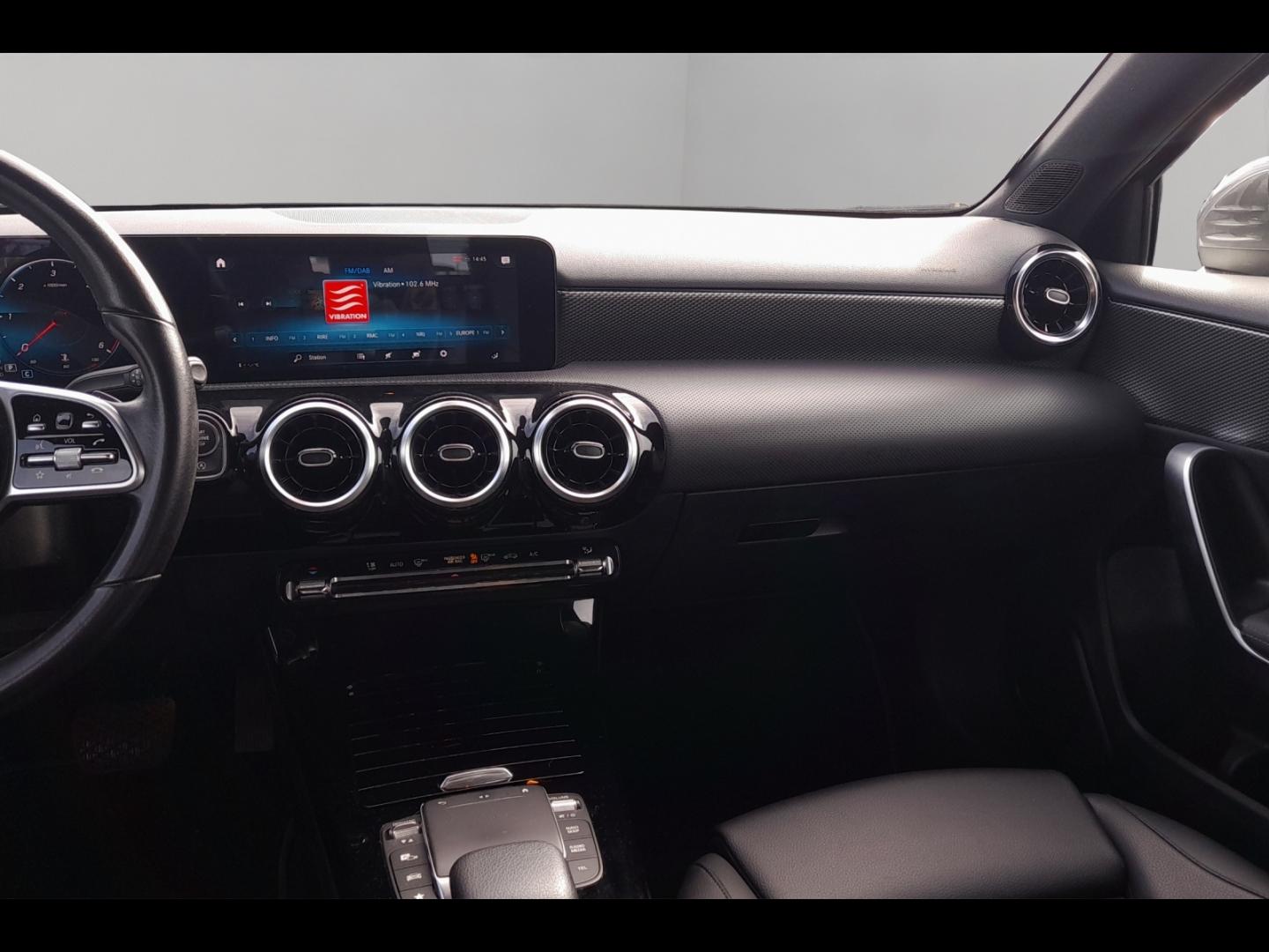 Image MERCEDES-BENZ Classe A 180d 116ch Progressive Line 8G-DCT