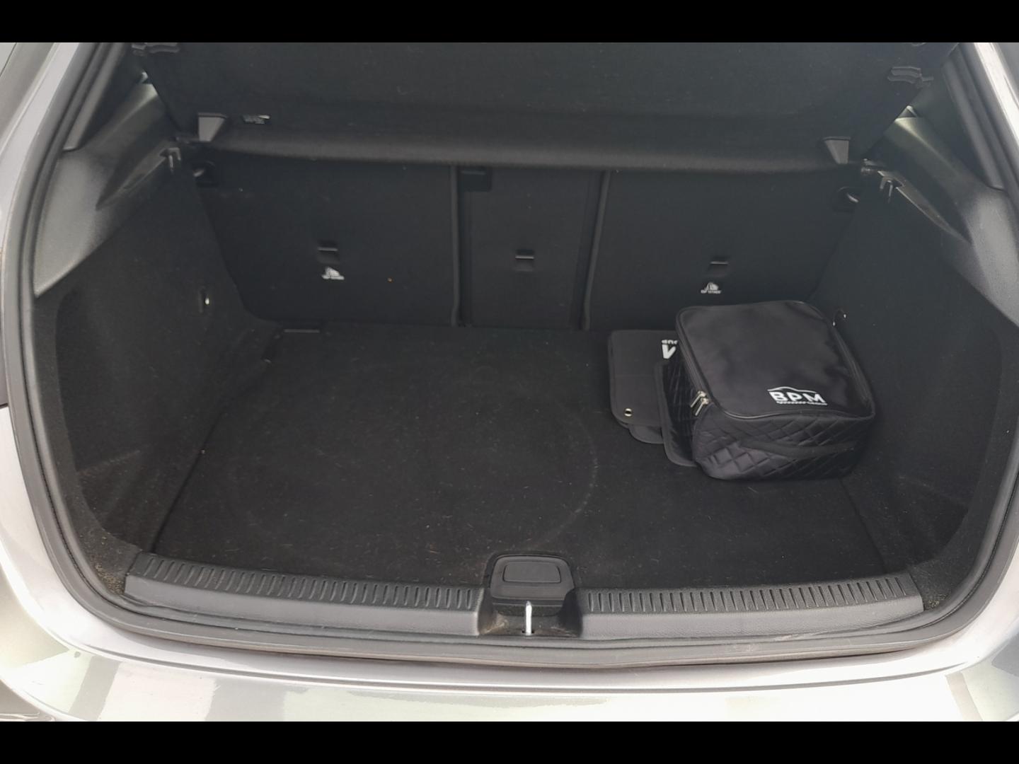 Image MERCEDES-BENZ Classe A 180d 116ch Progressive Line 8G-DCT