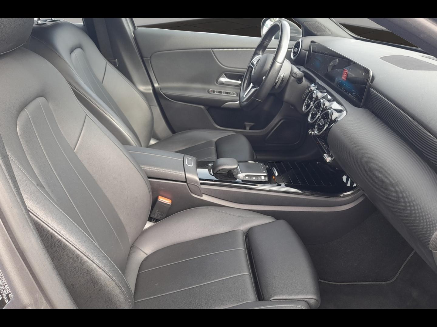 Image MERCEDES-BENZ Classe A 180d 116ch Progressive Line 8G-DCT