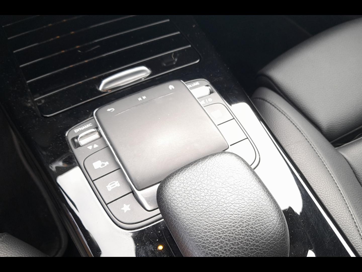 Image MERCEDES-BENZ Classe A 180d 116ch Progressive Line 8G-DCT