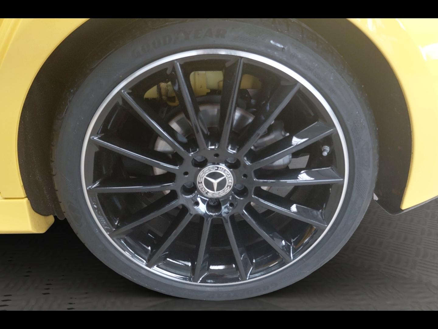 Image MERCEDES-BENZ Classe A 180 d 116ch AMG Line 8G-DCT