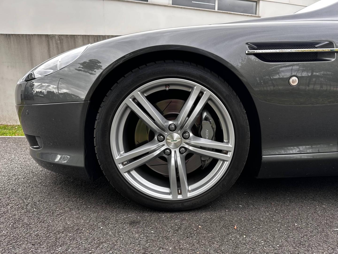 Image ASTON MARTIN DB9 Coupé V12 5.9L Touchtronic2