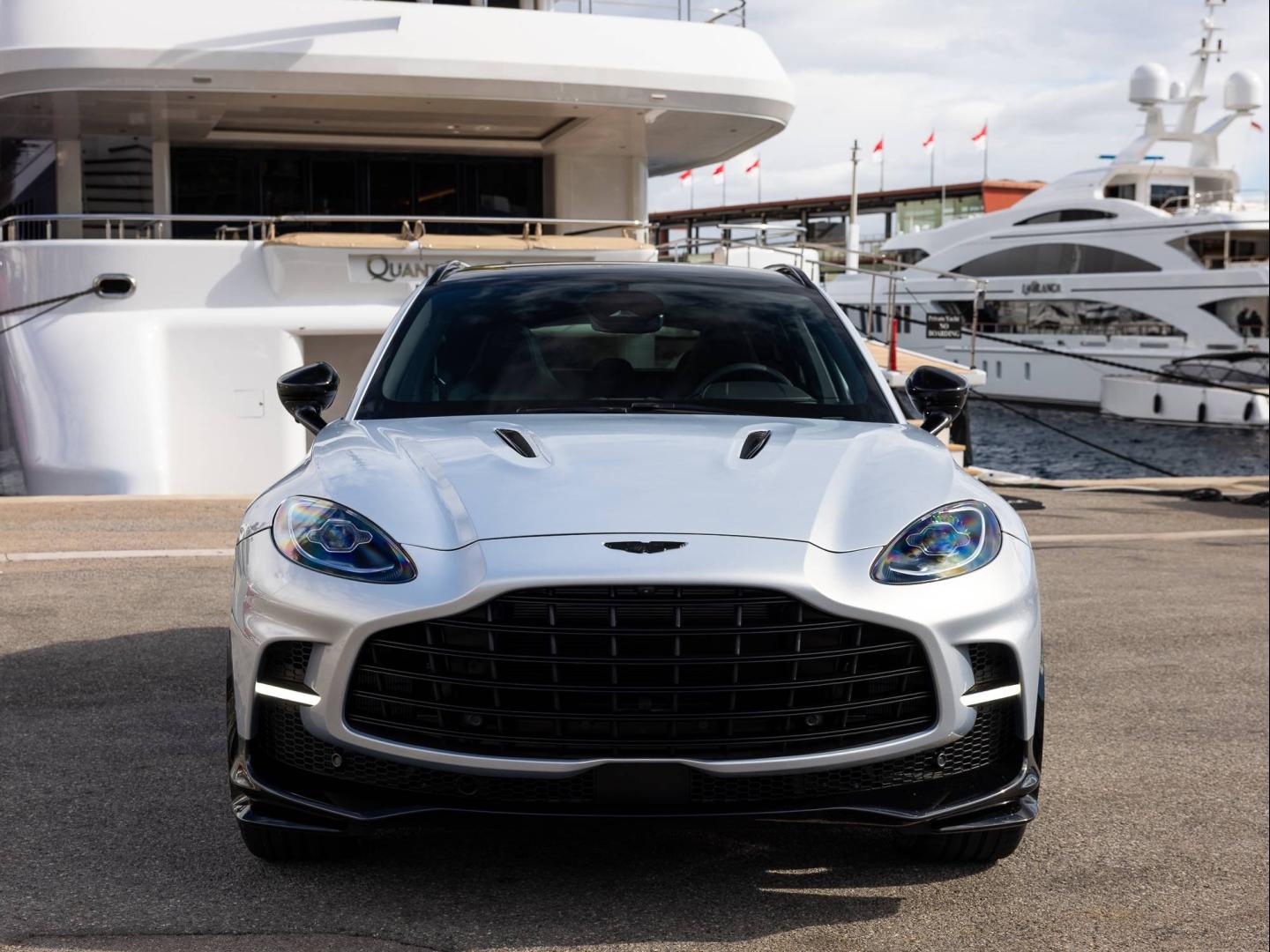 Photo ASTON MARTIN DBX 4.0 V8 biturbo 707ch BVA9