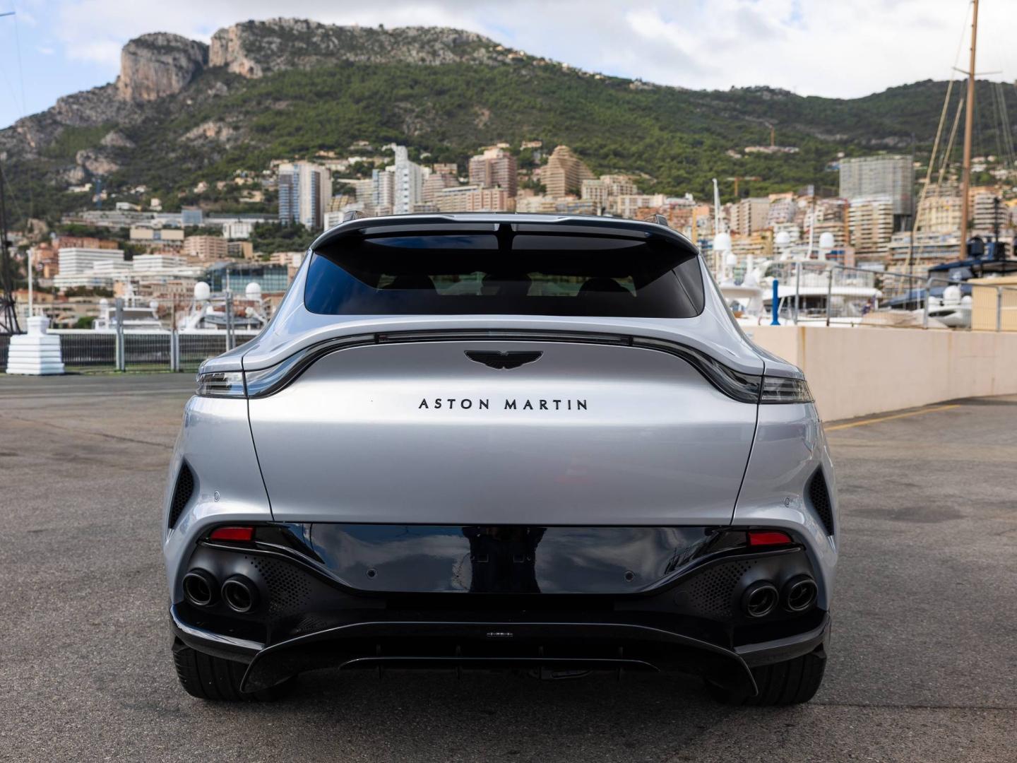 Image ASTON MARTIN DBX 4.0 V8 biturbo 707ch BVA9