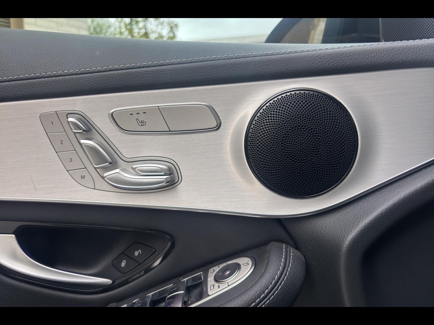 Image MERCEDES-BENZ GLC Coupé 300 e 211+122ch AMG Line 4Matic 9G-Tronic Euro6d-T-EVAP-ISC