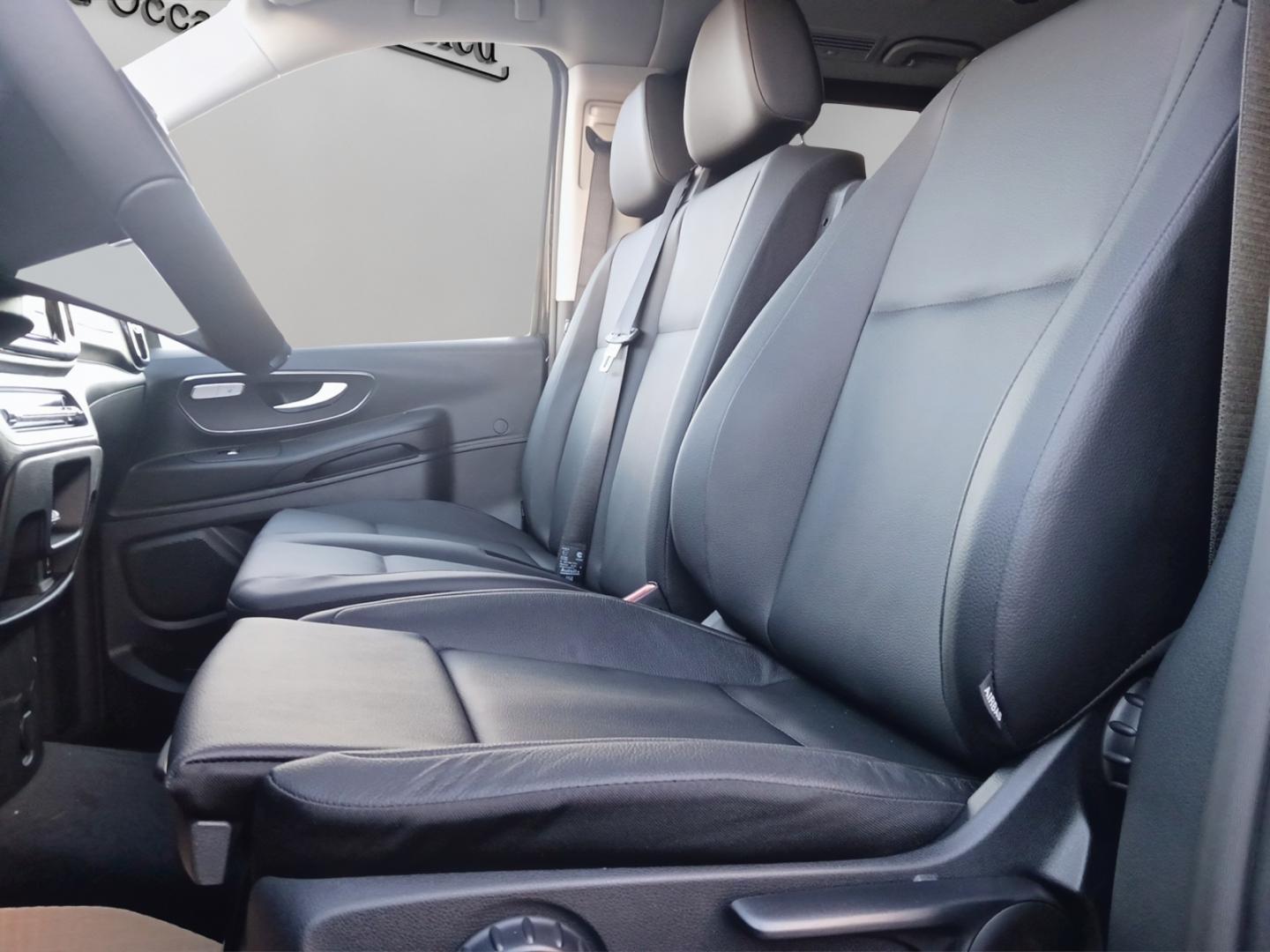 Image MERCEDES-BENZ Vito Tourer 116 CDI Long Select 9G-Tronic