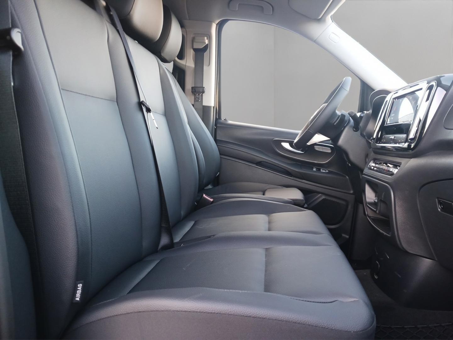 Image MERCEDES-BENZ Vito Tourer 116 CDI Long Select 9G-Tronic