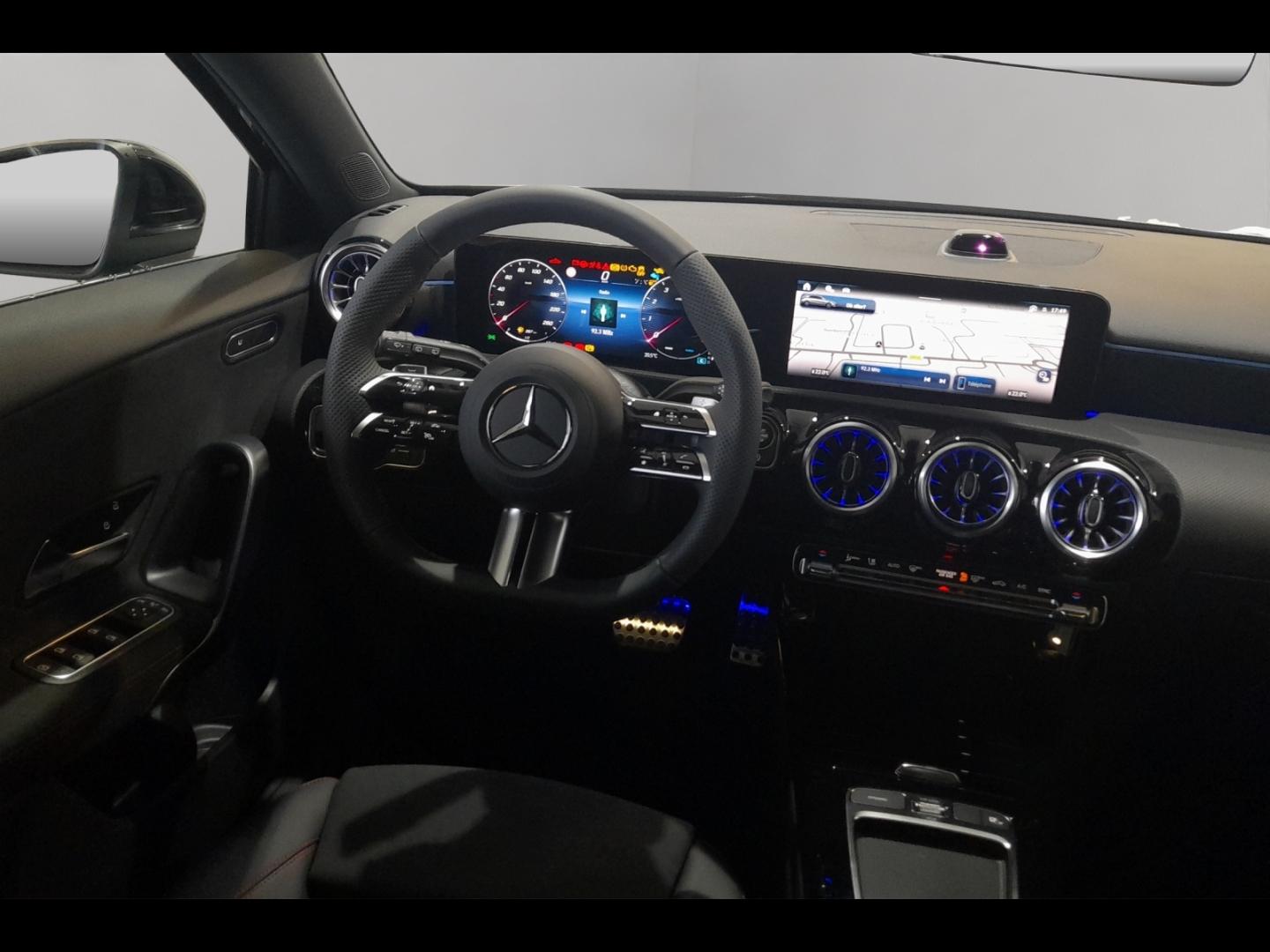 Image MERCEDES-BENZ Classe A 180 136ch AMG Line 7G-DCT