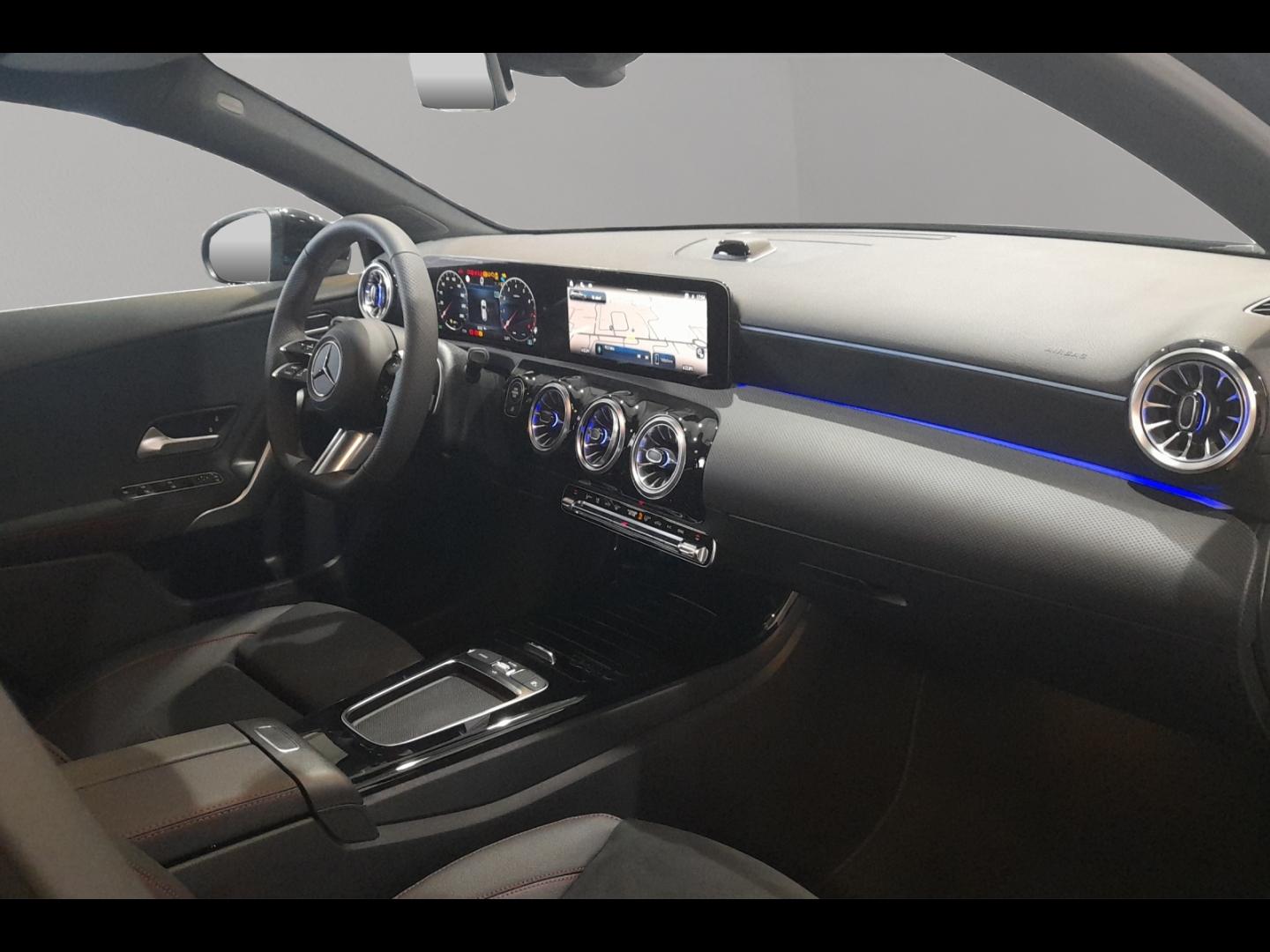 Image MERCEDES-BENZ Classe A 180 136ch AMG Line 7G-DCT