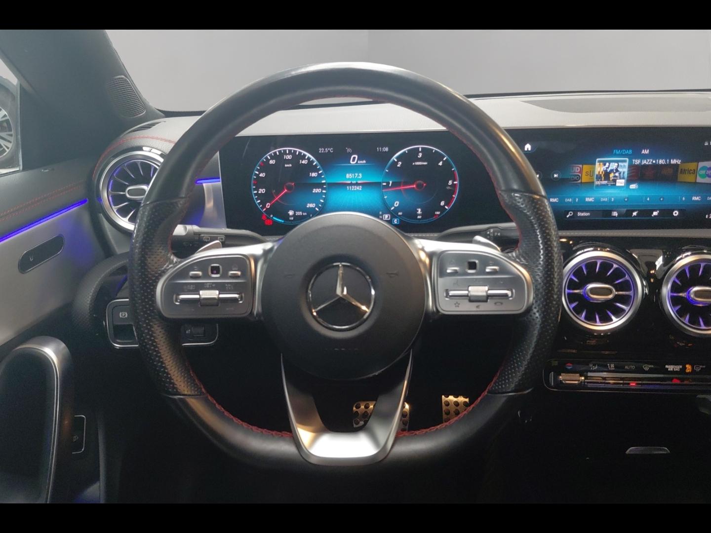 Image MERCEDES-BENZ CLA Shooting Brake 220 d 190ch AMG Line 8G-DCT