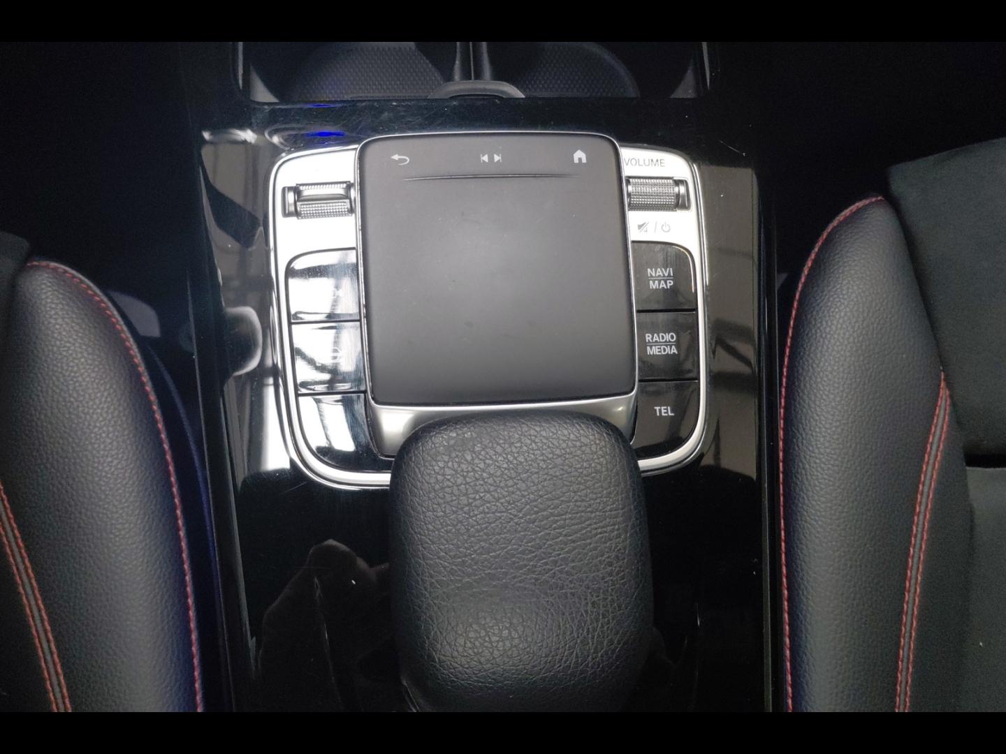 Image MERCEDES-BENZ CLA Shooting Brake 220 d 190ch AMG Line 8G-DCT