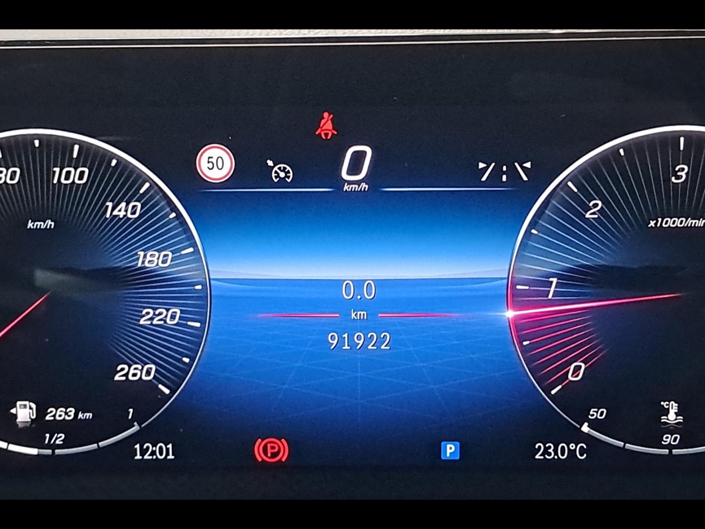 Image MERCEDES-BENZ Classe A Berline 180 d 116ch AMG Line 8G-DCT