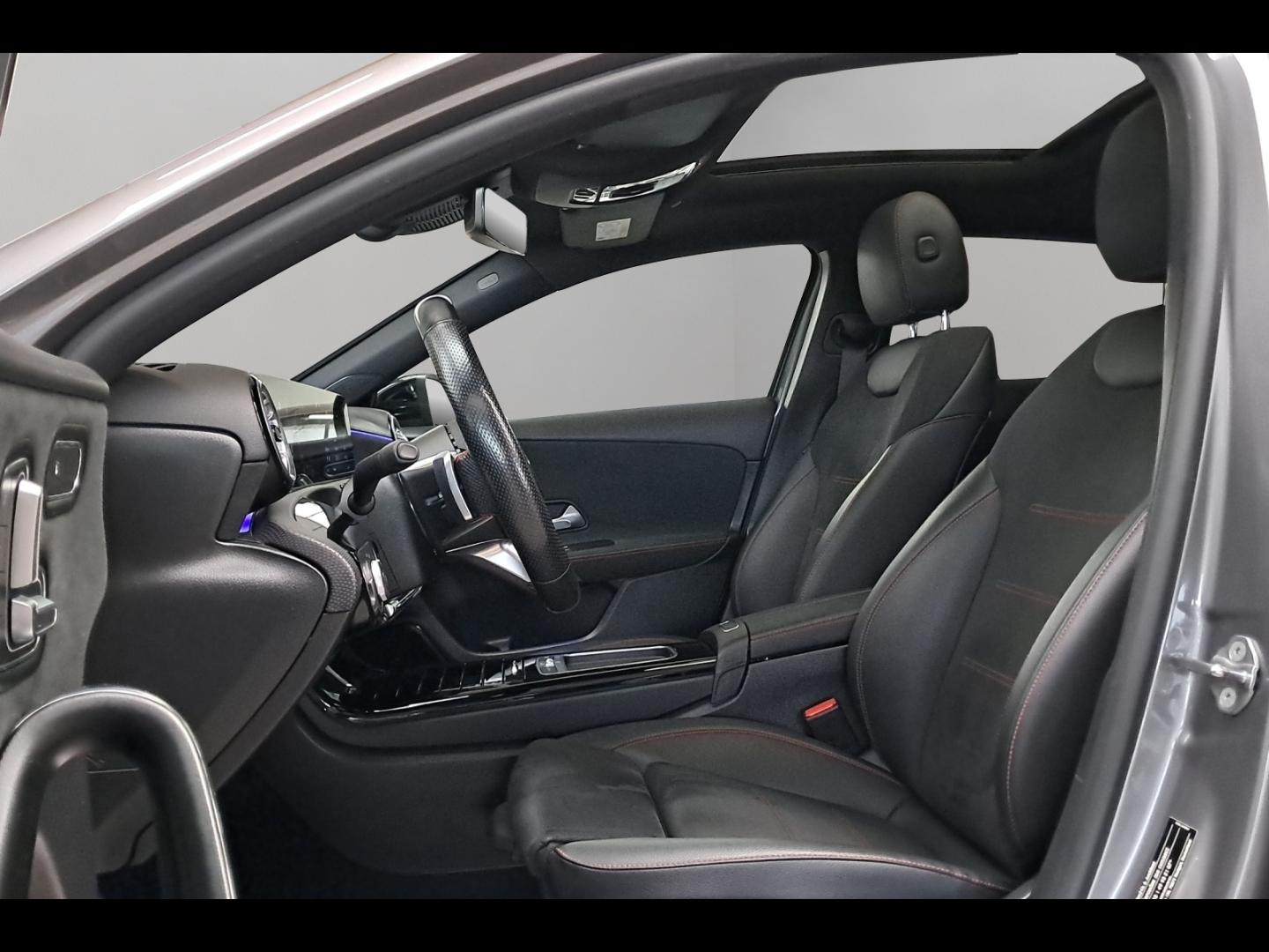 Image MERCEDES-BENZ Classe A Berline 180 d 116ch AMG Line 8G-DCT