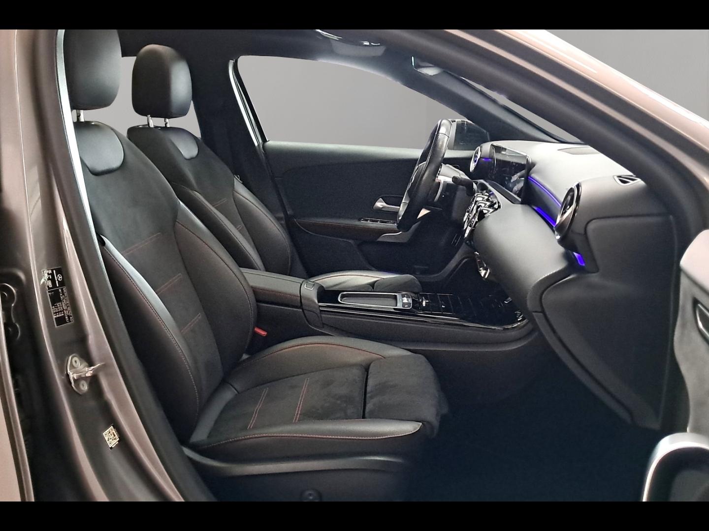 Image MERCEDES-BENZ Classe A Berline 180 d 116ch AMG Line 8G-DCT