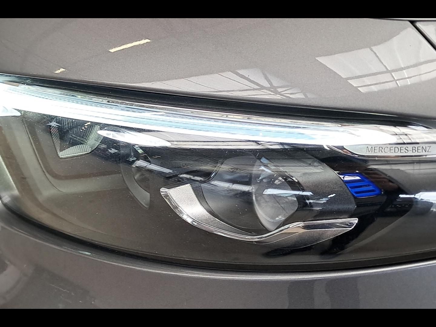 Image MERCEDES-BENZ Classe A Berline 180 d 116ch AMG Line 8G-DCT