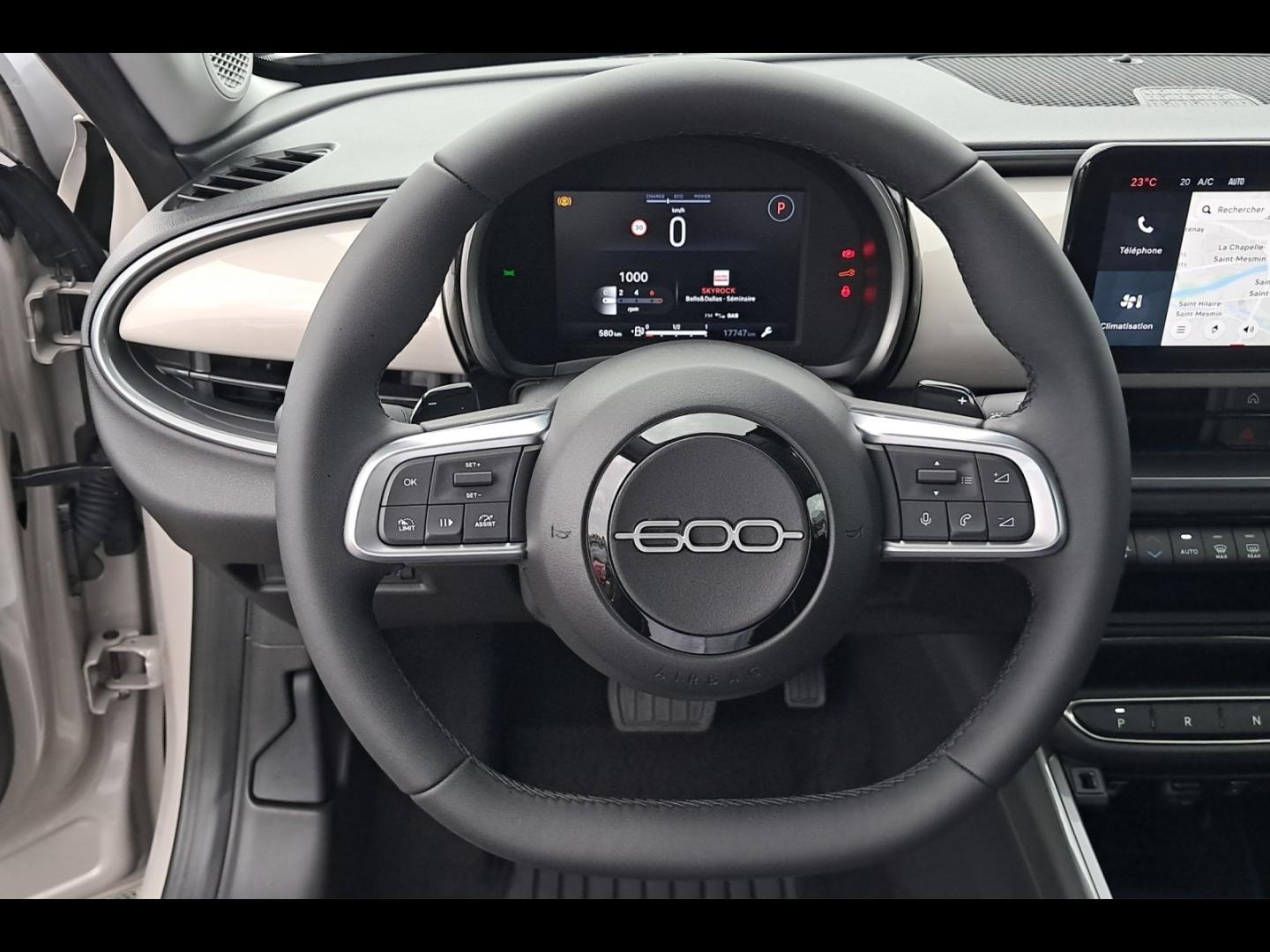 Image FIAT 600 1.2 Hybrid Turbo 145ch Pop eDCT6 Step 2