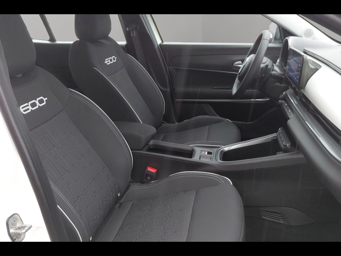 Image FIAT 600 Hybrid 600 Pop T-Gen 3 1.2 Hybrid Turbo 14