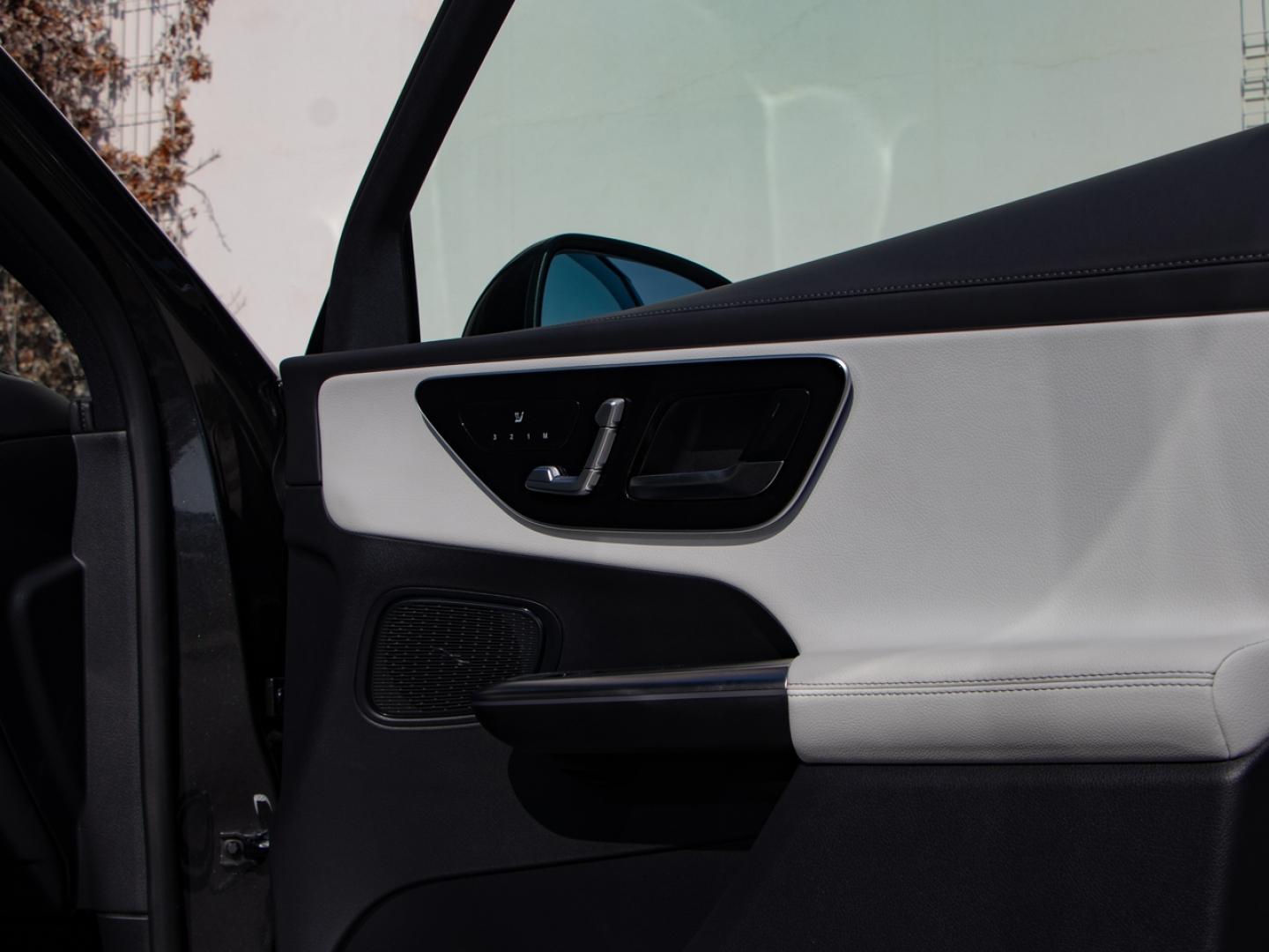 Image MERCEDES-BENZ GLC 220 d 197ch AMG Line 4Matic 9G-Tronic