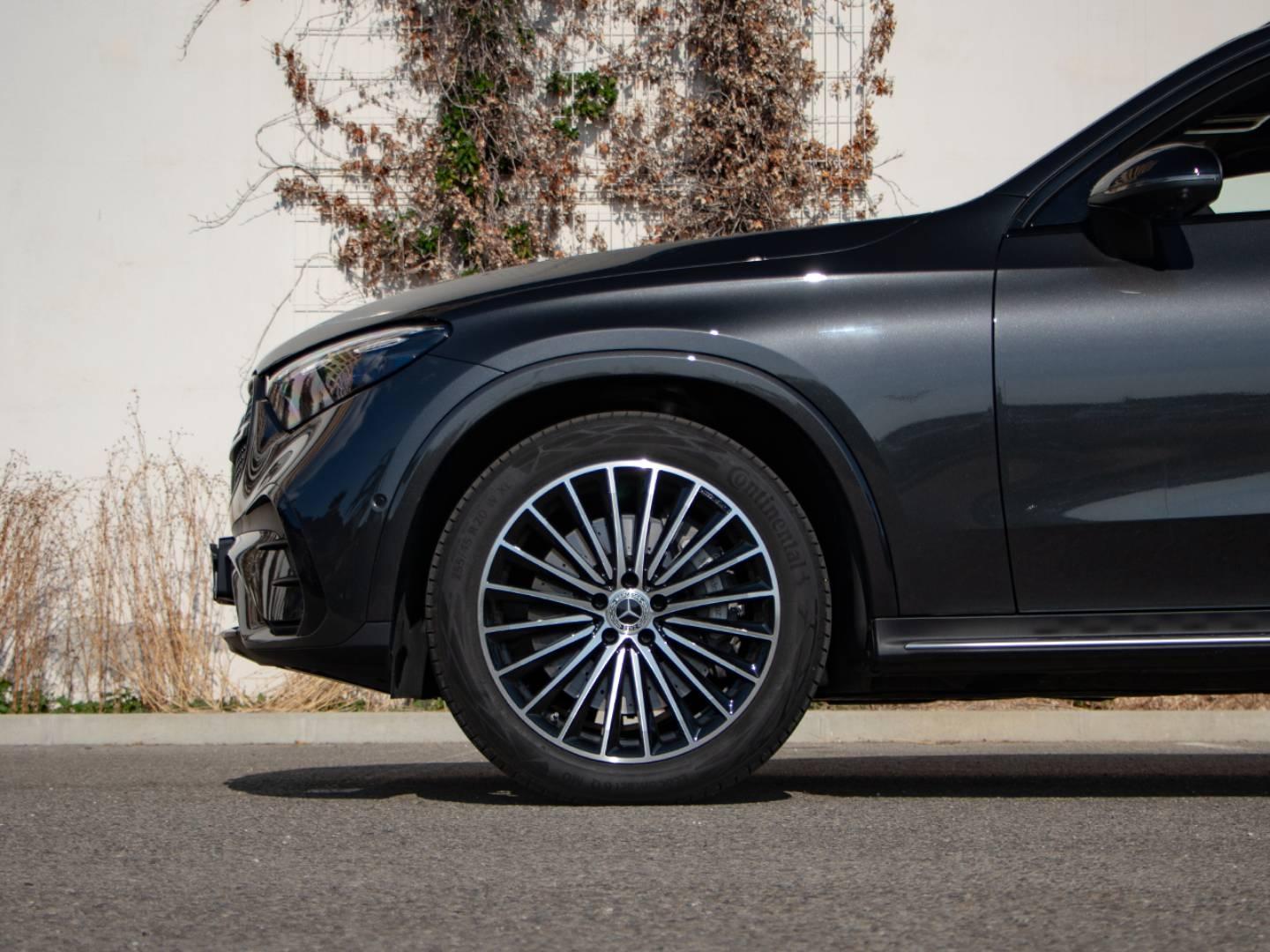 Image MERCEDES-BENZ GLC 220 d 197ch AMG Line 4Matic 9G-Tronic