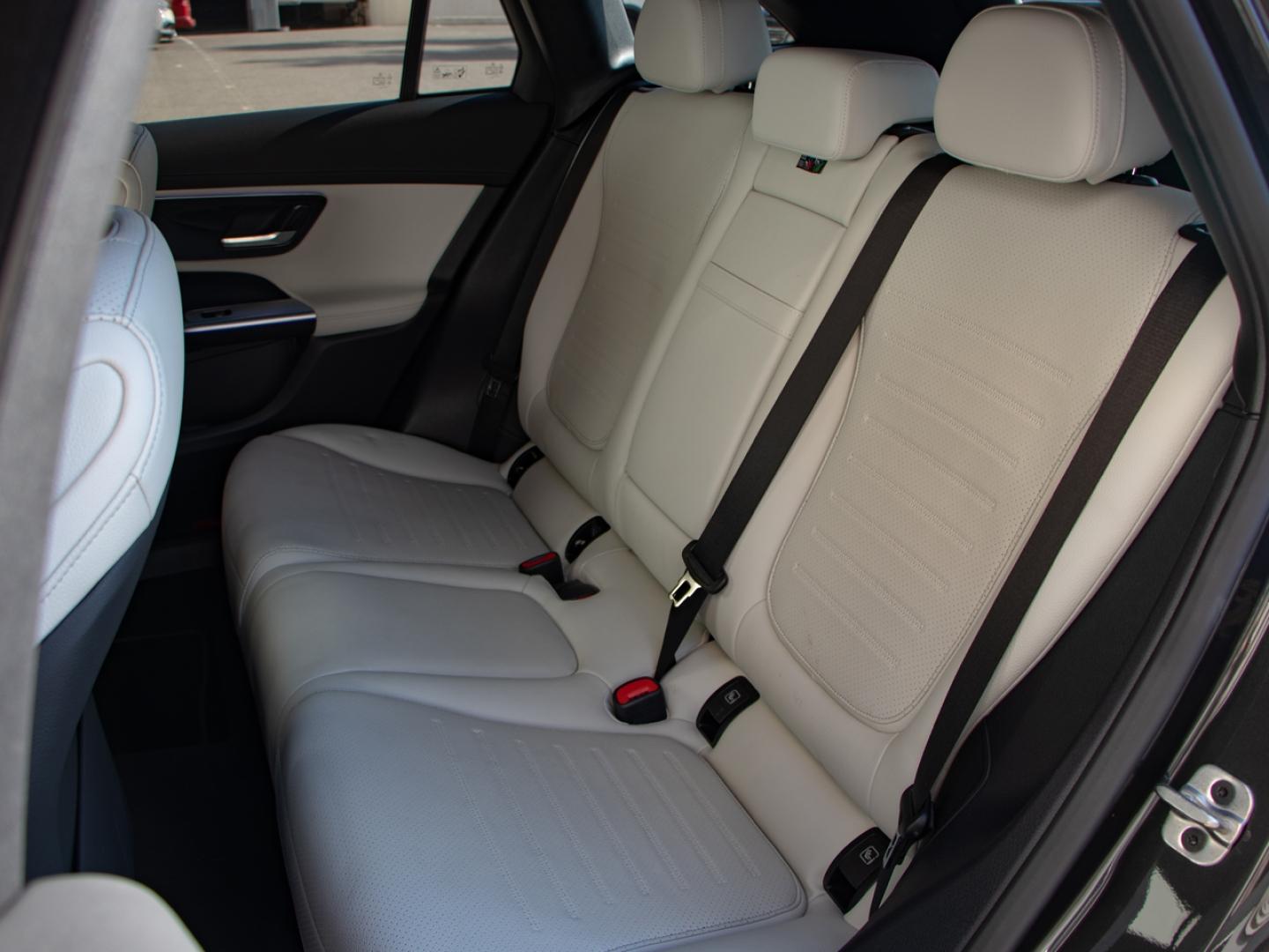 Image MERCEDES-BENZ GLC 220 d 197ch AMG Line 4Matic 9G-Tronic