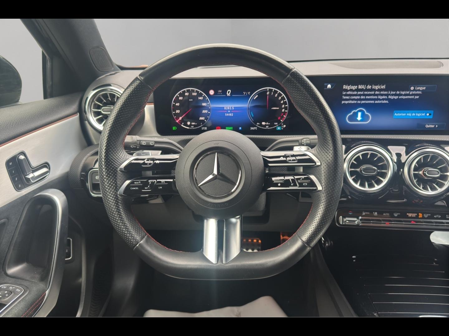 Image MERCEDES-BENZ Classe A 250 e 163+109ch AMG Line 8G-DCT