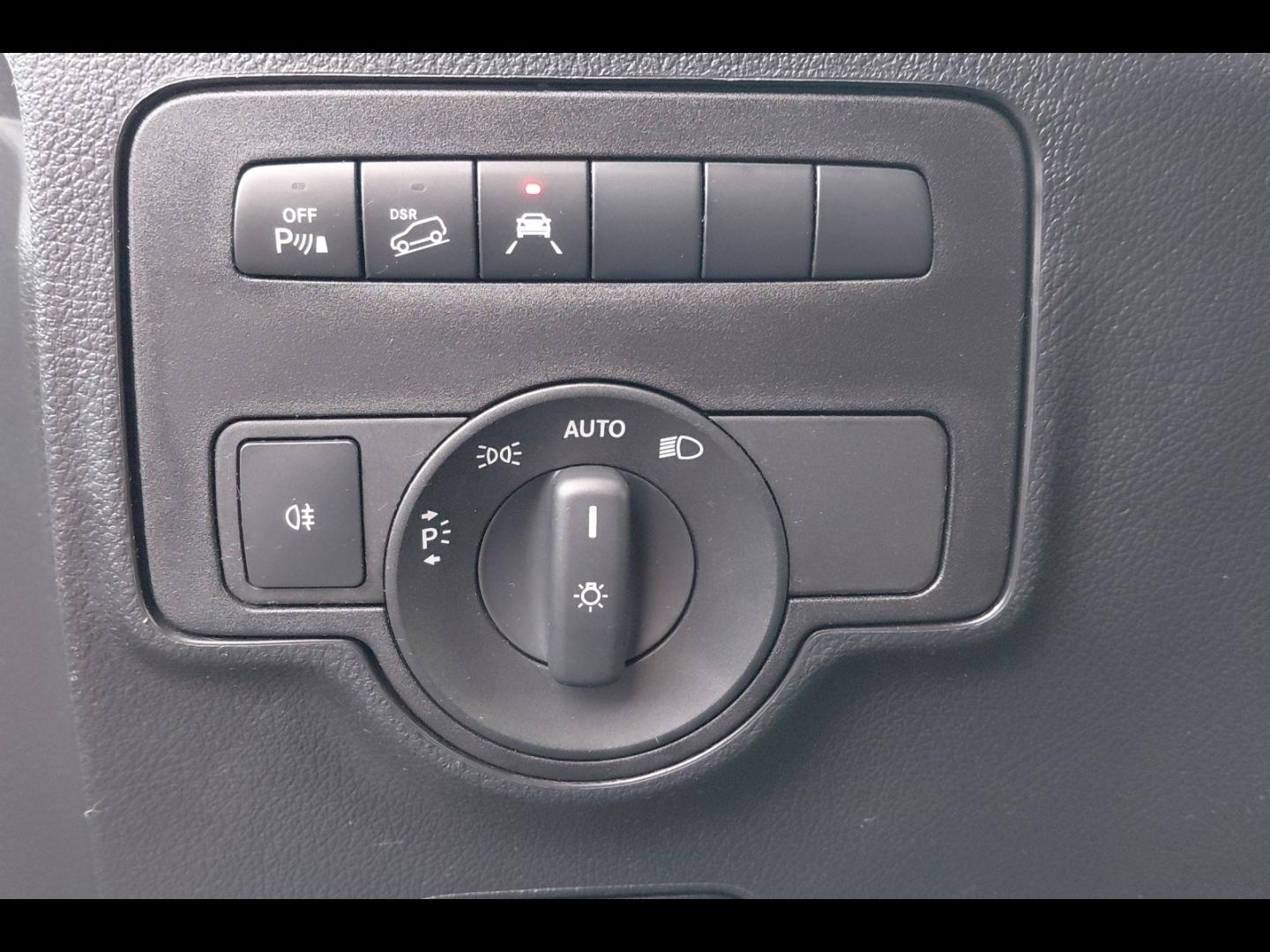 Image MERCEDES-BENZ Vito Fg 116 CDI Long 4x4 Select 9G-Tronic