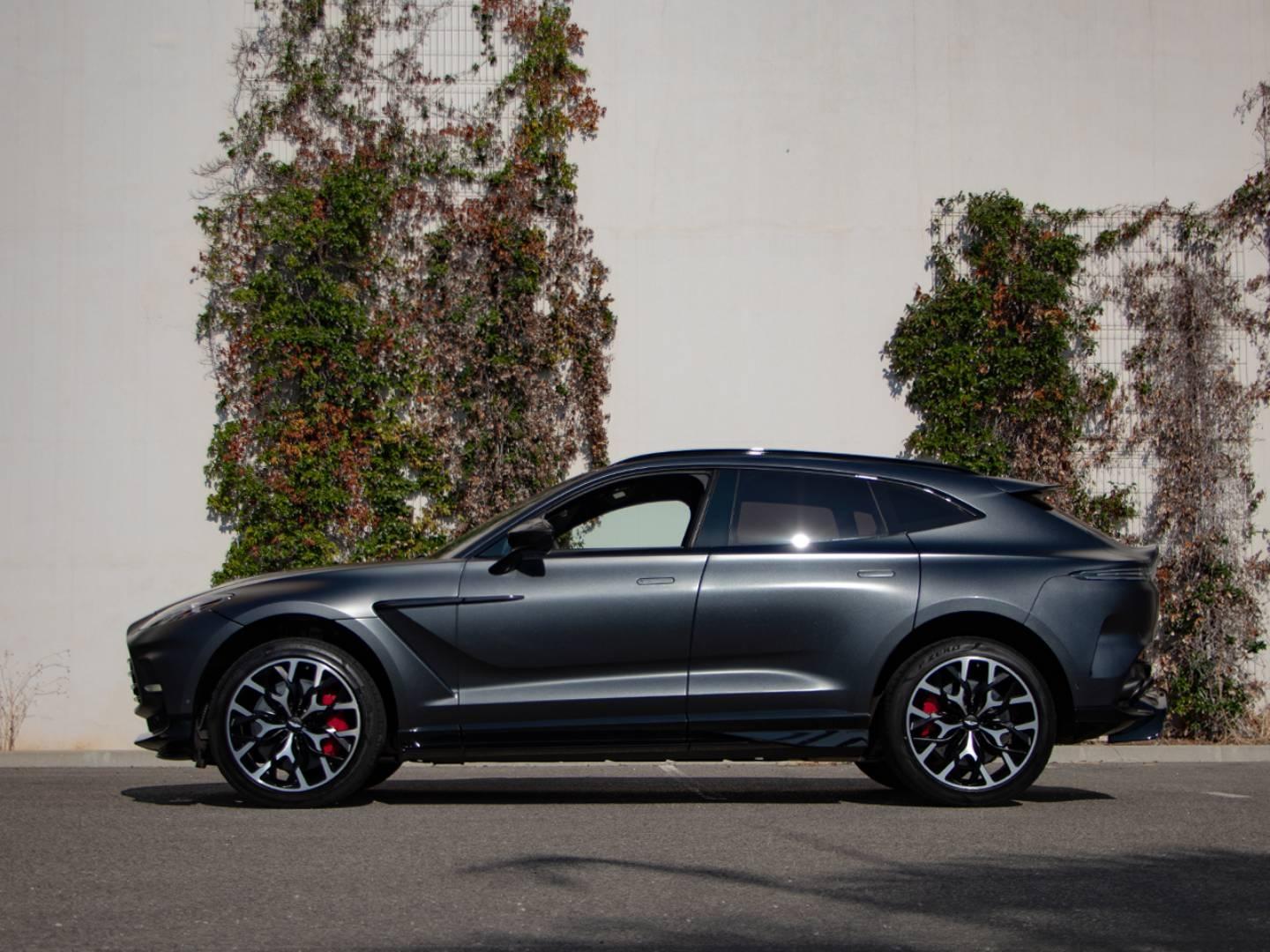 Image ASTON MARTIN DBX 4.0 V8 biturbo 707ch BVA9