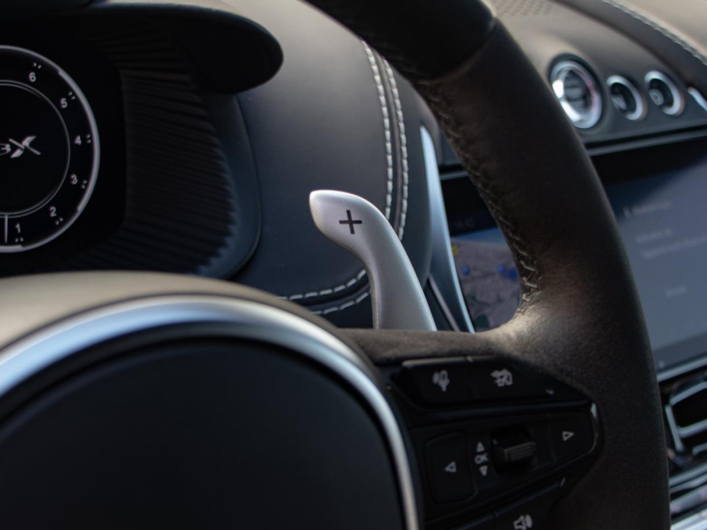 Image ASTON MARTIN DBX 4.0 V8 biturbo 707ch BVA9