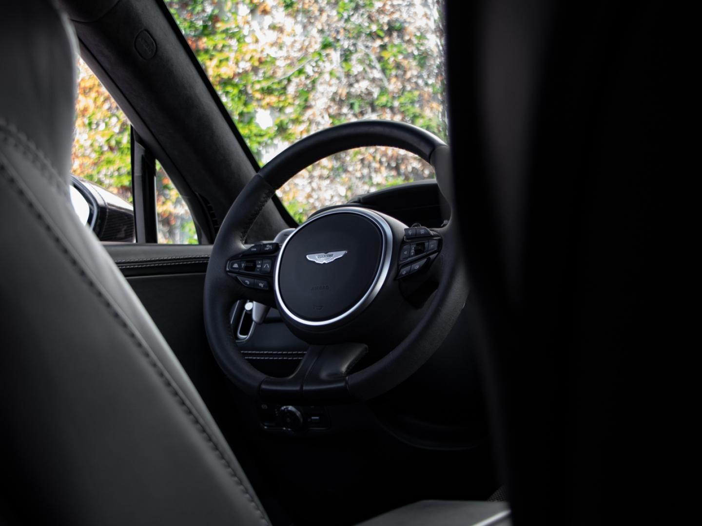 Image ASTON MARTIN DBX 4.0 V8 biturbo 707ch BVA9