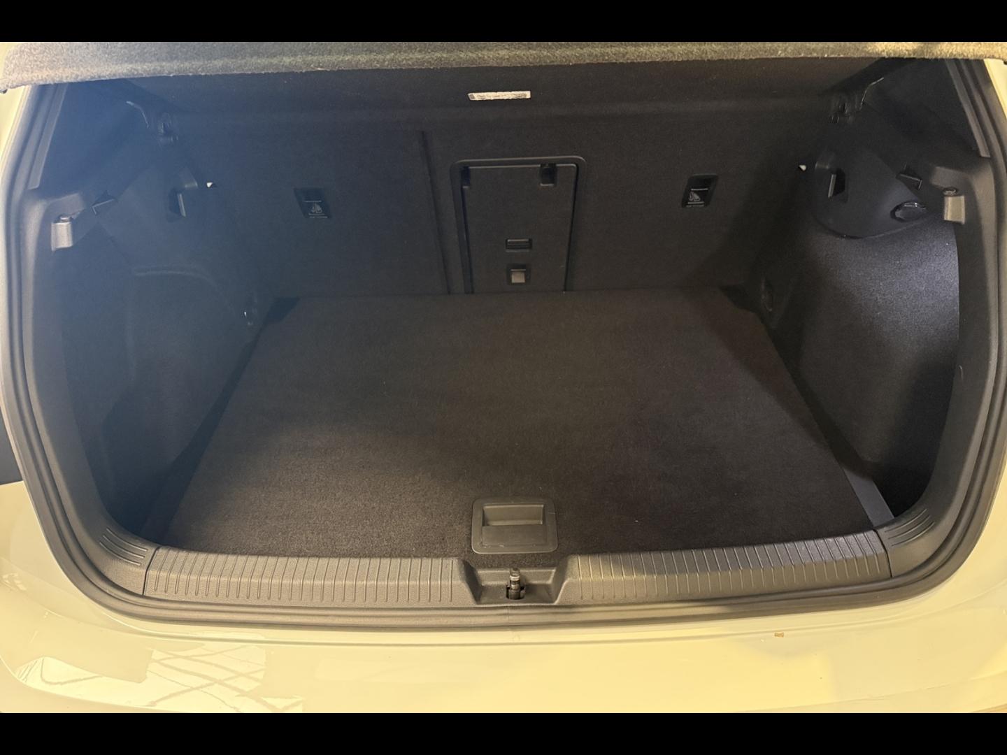 Image VOLKSWAGEN Golf 1.5 eTSI OPF 150ch R-Line DSG7