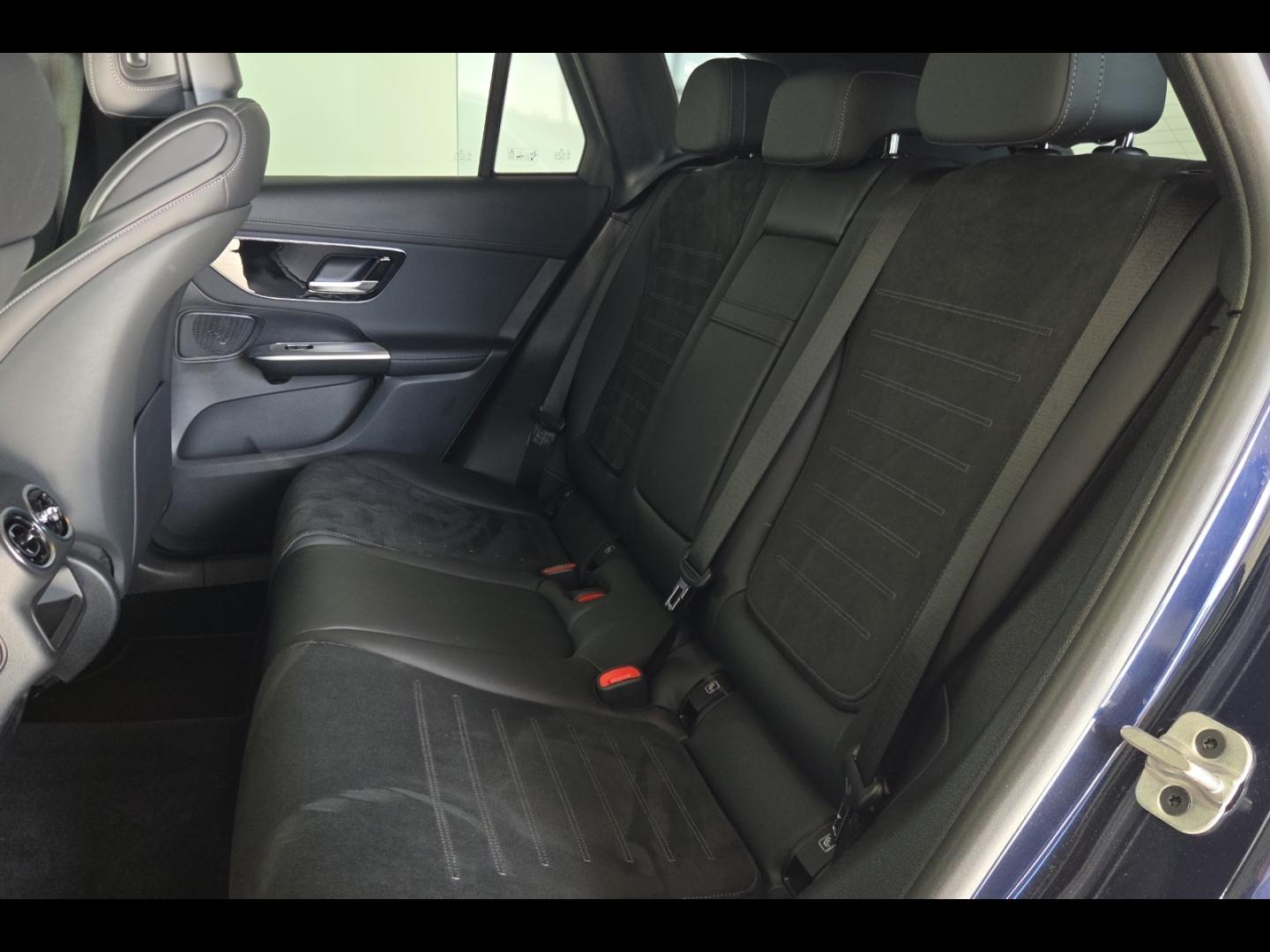 Image MERCEDES-BENZ GLC 220 d 197ch AMG Line 4Matic 9G-Tronic
