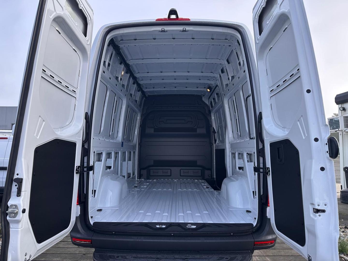Image MERCEDES-BENZ Sprinter Fg 320 eSprinter 37 3T5 Pro