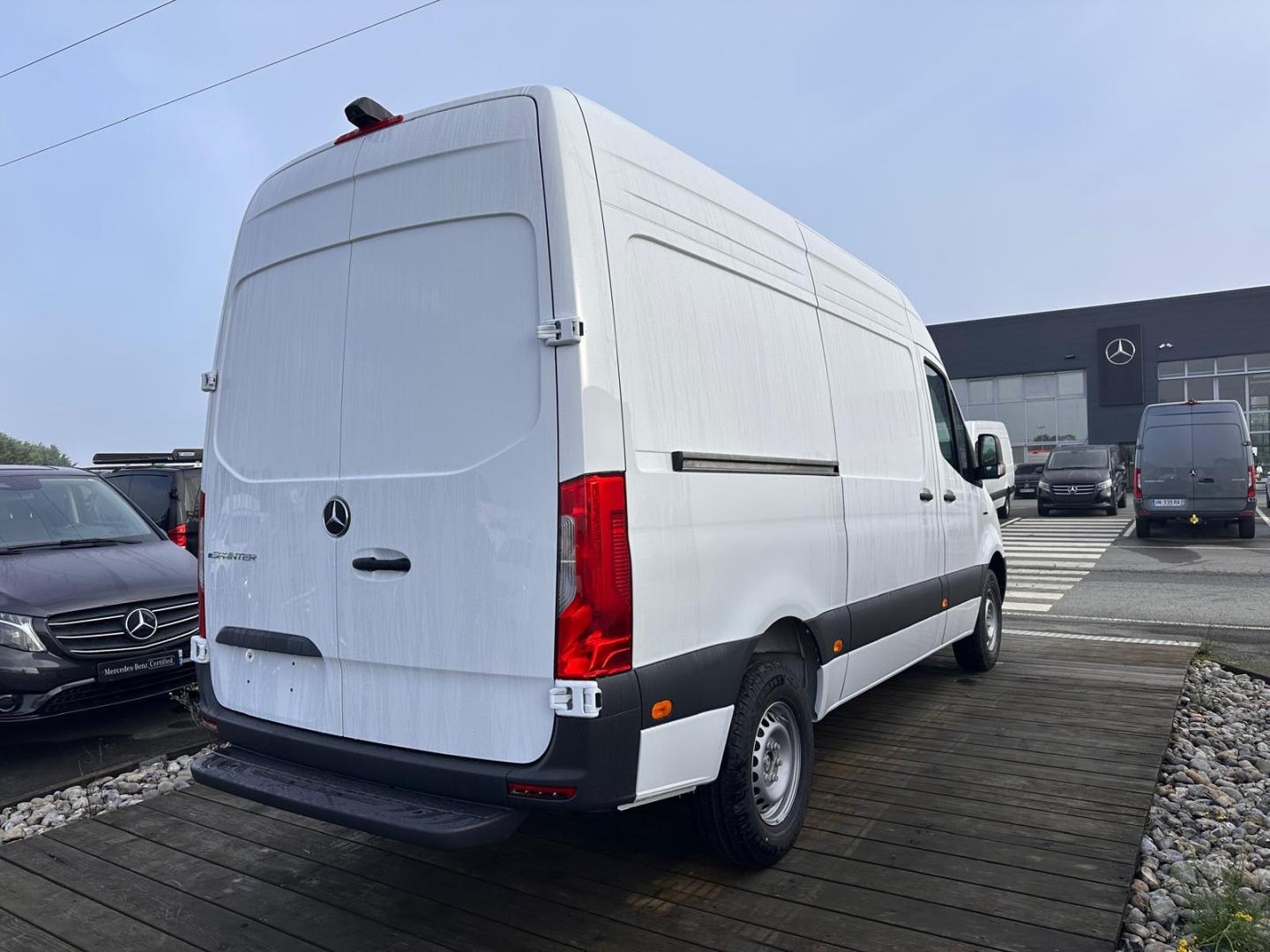 Image MERCEDES-BENZ Sprinter Fg 320 eSprinter 37 3T5 Pro