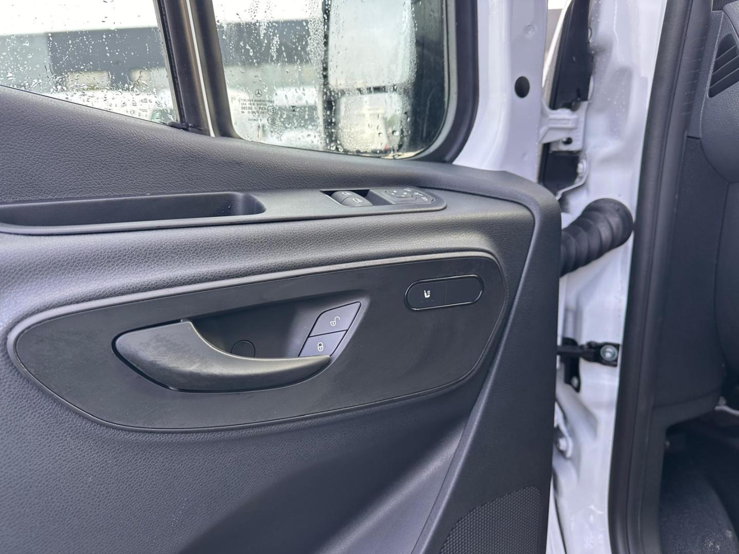 Image MERCEDES-BENZ Sprinter Fg 320 eSprinter 37 3T5 Pro