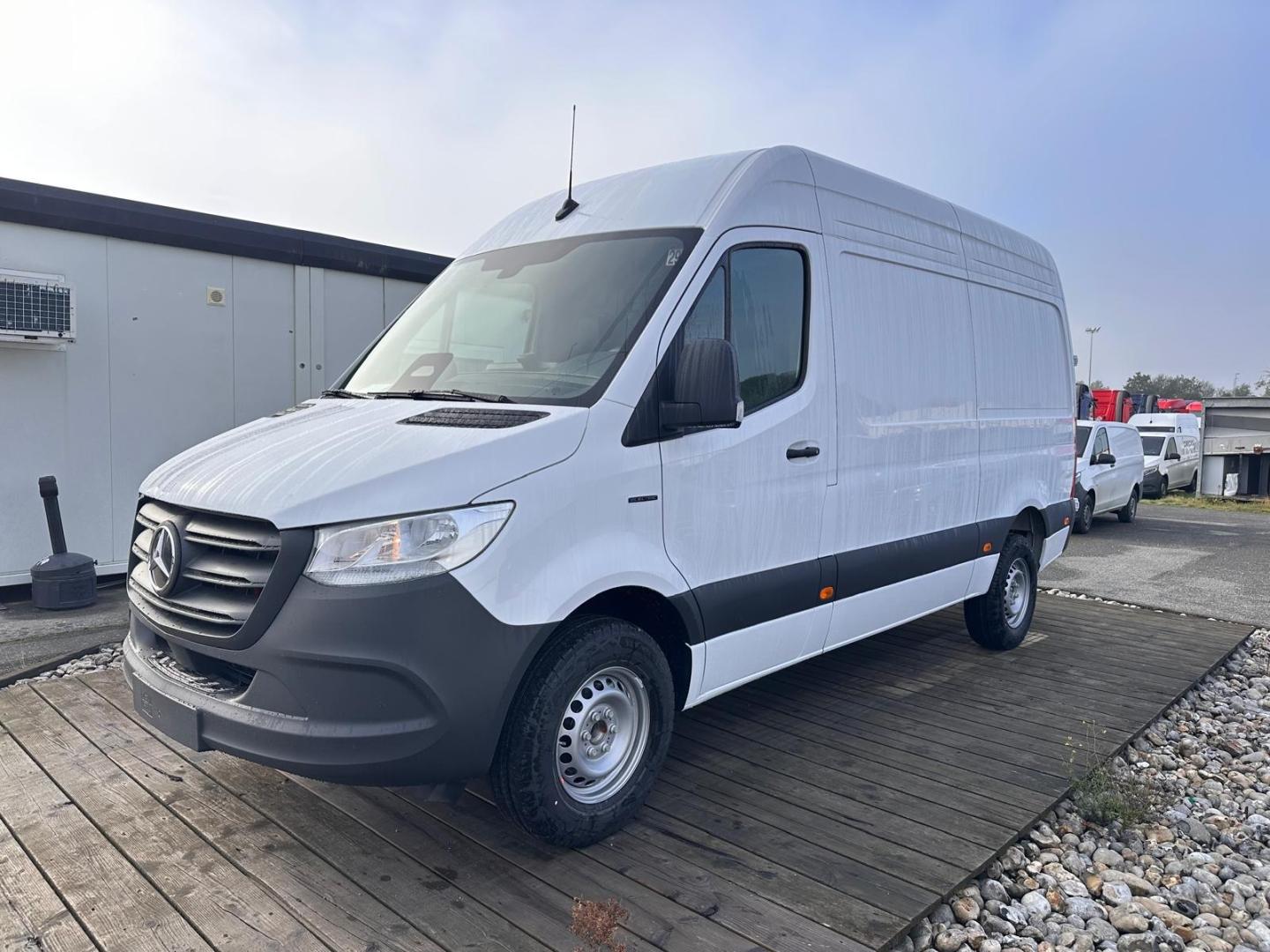 Photo MERCEDES-BENZ Sprinter Fg 320 eSprinter 37 3T5 Pro