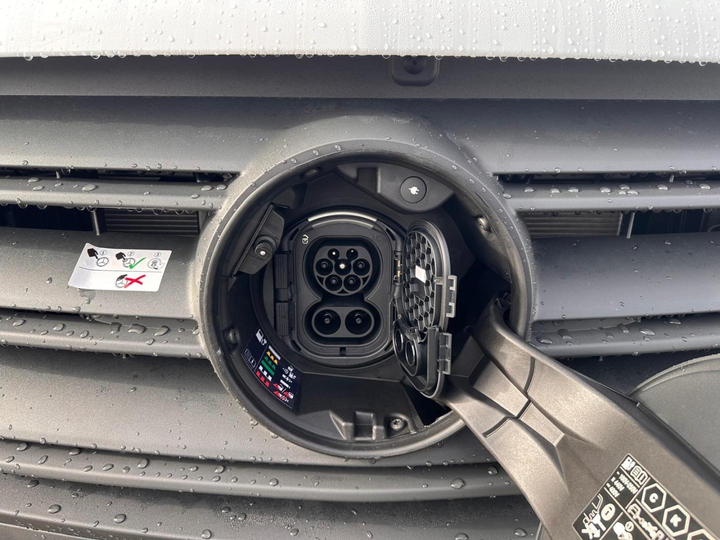 Image MERCEDES-BENZ Sprinter Fg 320 eSprinter 37 3T5 Pro