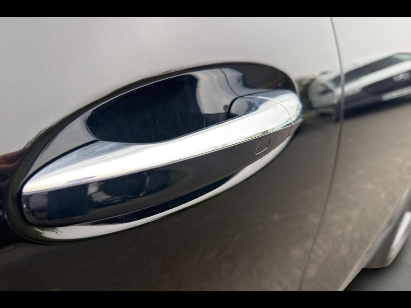 Image MERCEDES-BENZ GLA 250 e 160+102ch AMG Line 8G-DCT