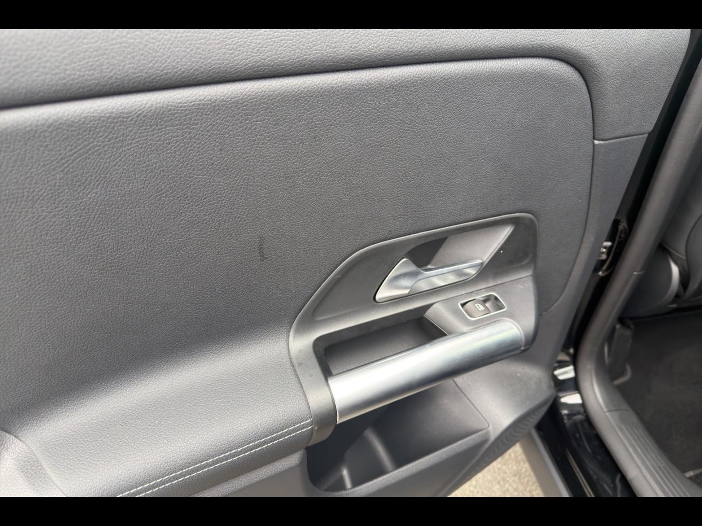 Image MERCEDES-BENZ GLA 250 e 160+102ch AMG Line 8G-DCT