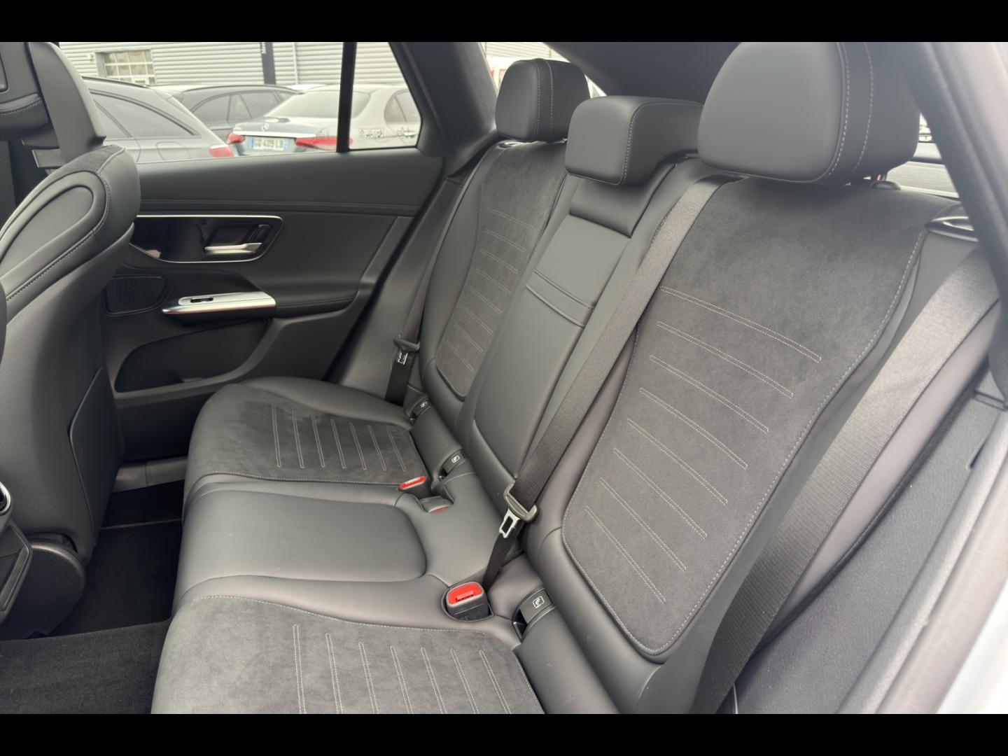 Image MERCEDES-BENZ GLC 220 d 197ch AMG Line 4Matic 9G-Tronic