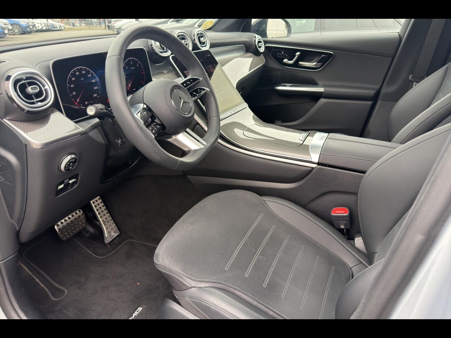 Image MERCEDES-BENZ GLC 220 d 197ch AMG Line 4Matic 9G-Tronic