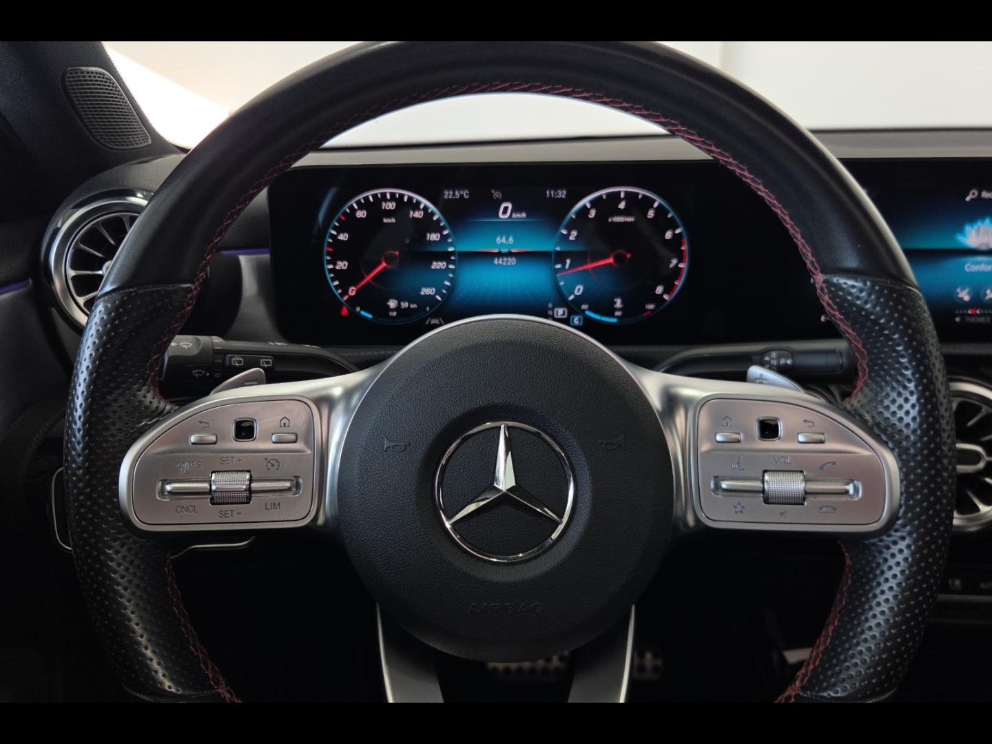 Image MERCEDES-BENZ Classe A 180 136ch AMG Line 7G-DCT